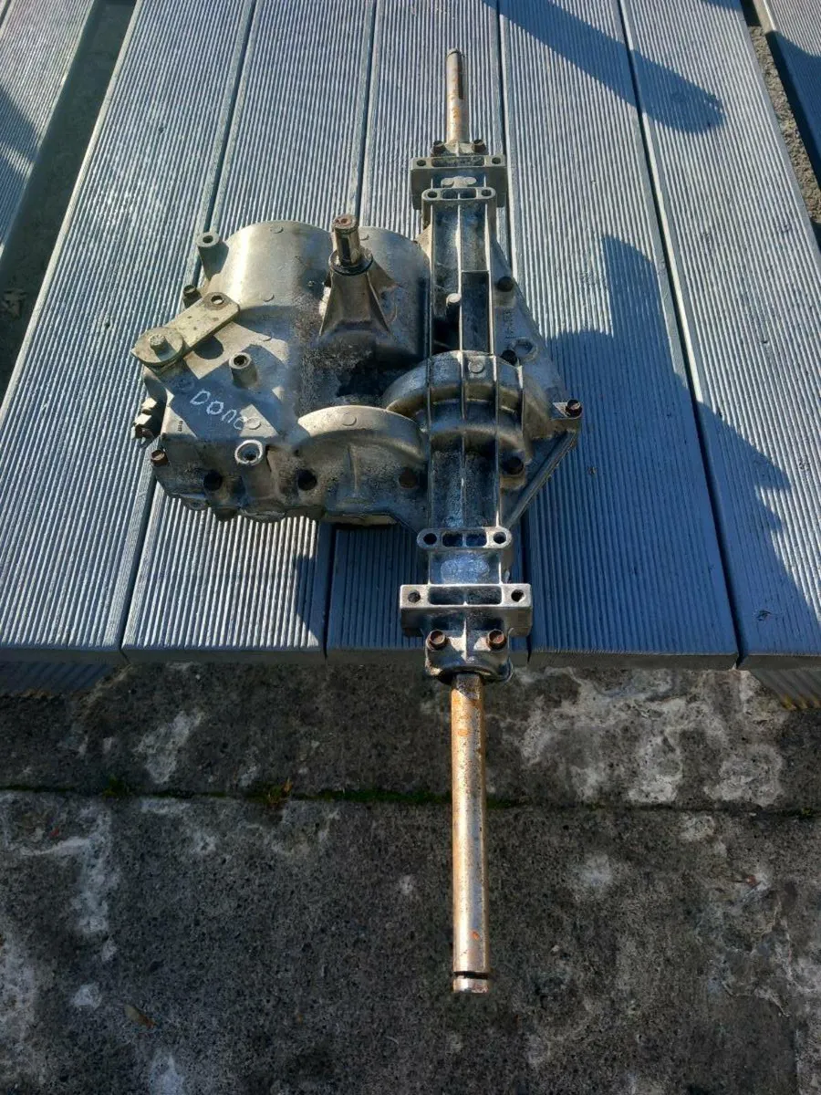 Castlegarden manual gearbox for sale - Image 2