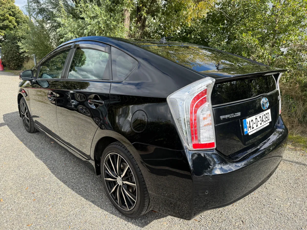 Toyota Prius - Image 3
