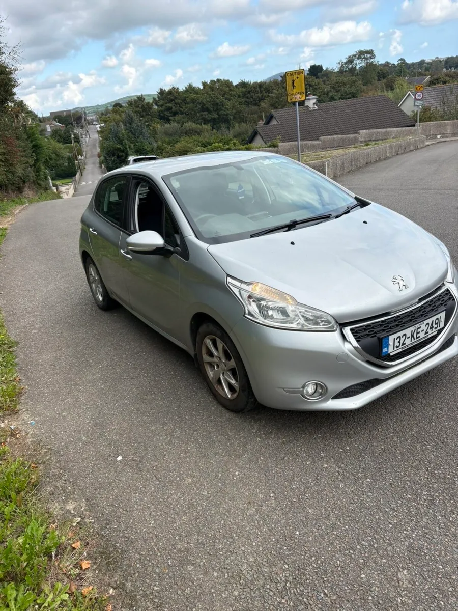 Peugeot 208 - Image 3