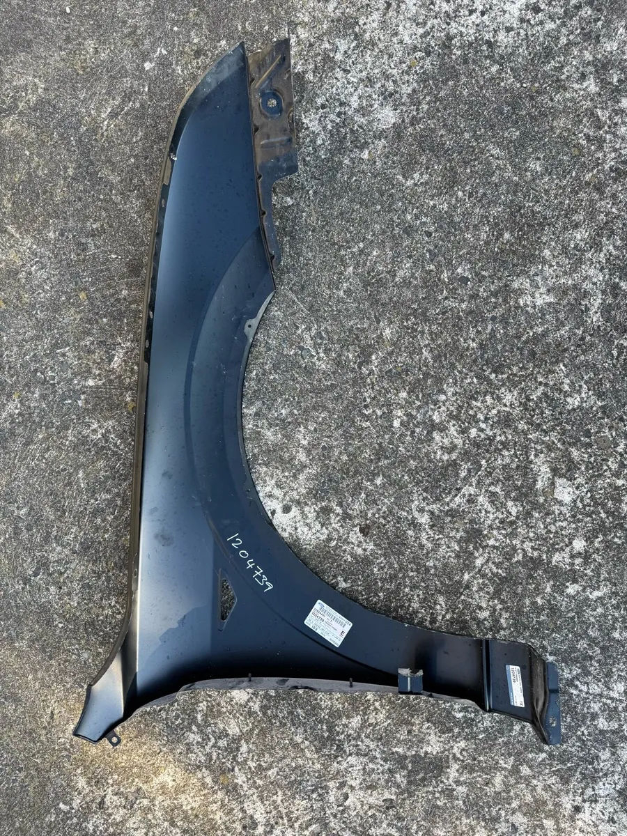 Ford Mondeo MK3 00-07 NOS left wing 1204739 - Image 4