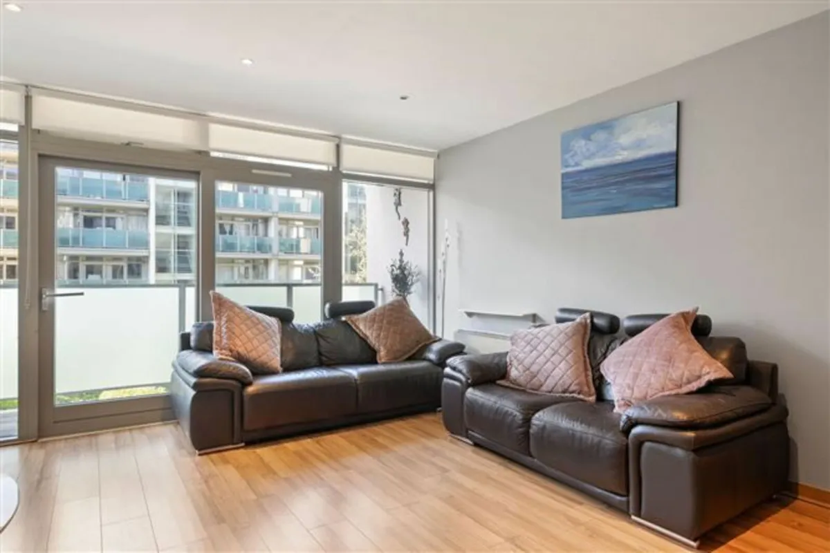 Sofa set and Dining table - Image 1