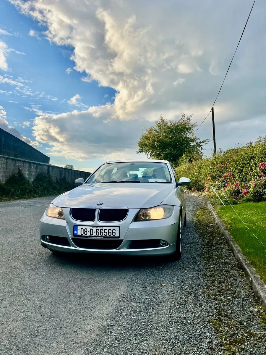 BMW 318 - Image 2