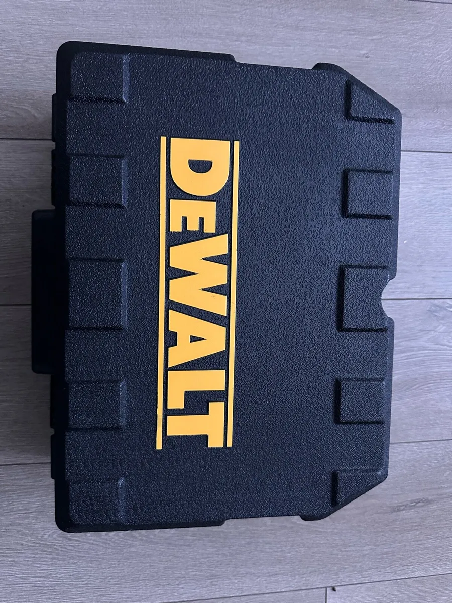 Brand NEW,DEWALT DCLE34031D1-GB 18V 1 X 2A - Image 1
