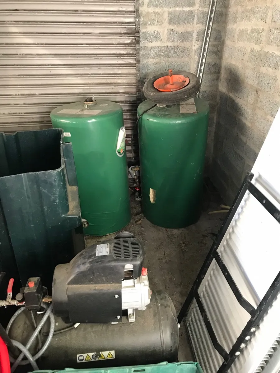Cylinder - Image 1