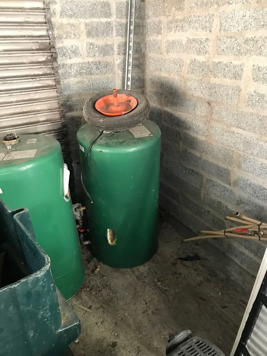 Cylinder - Image 2