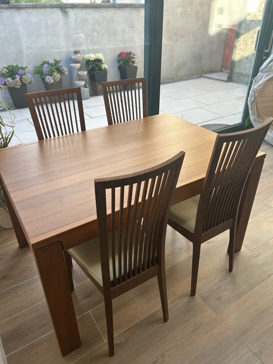 Kitchen Table & Chairs - Image 1