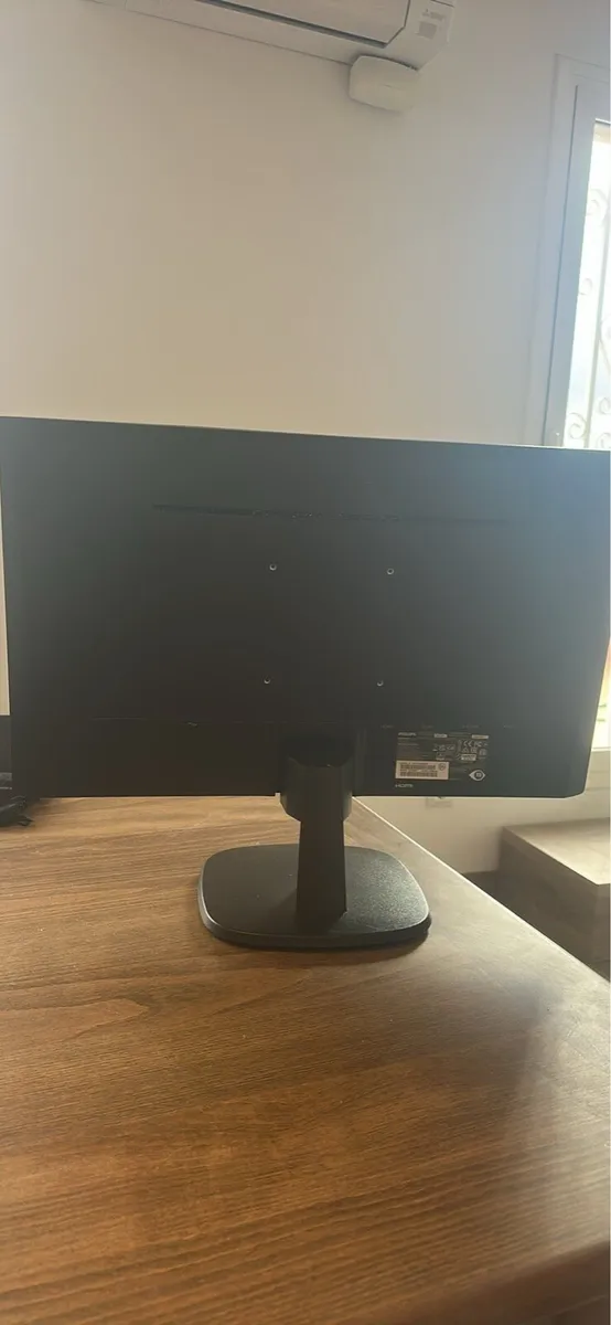 Computer Monitor - Image 2