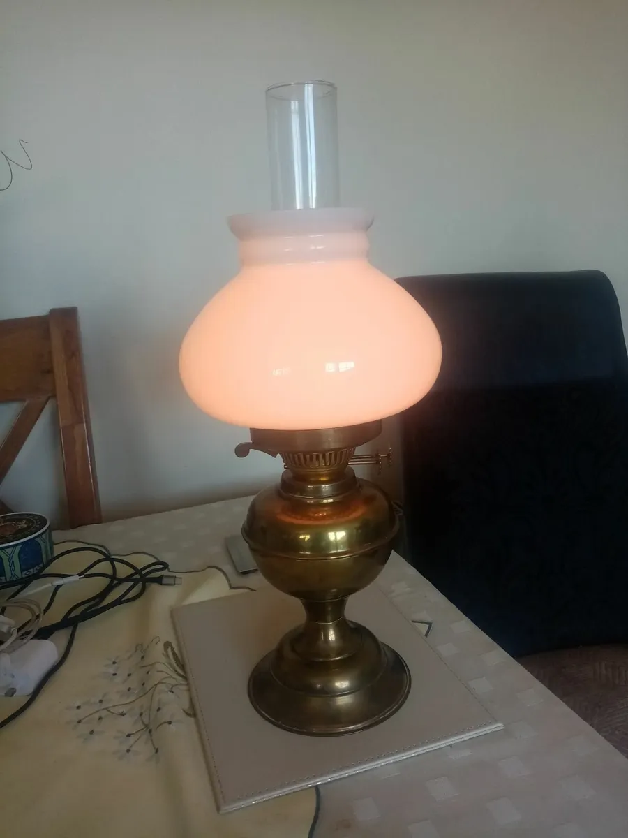 Vintage oil Lamp - Image 1