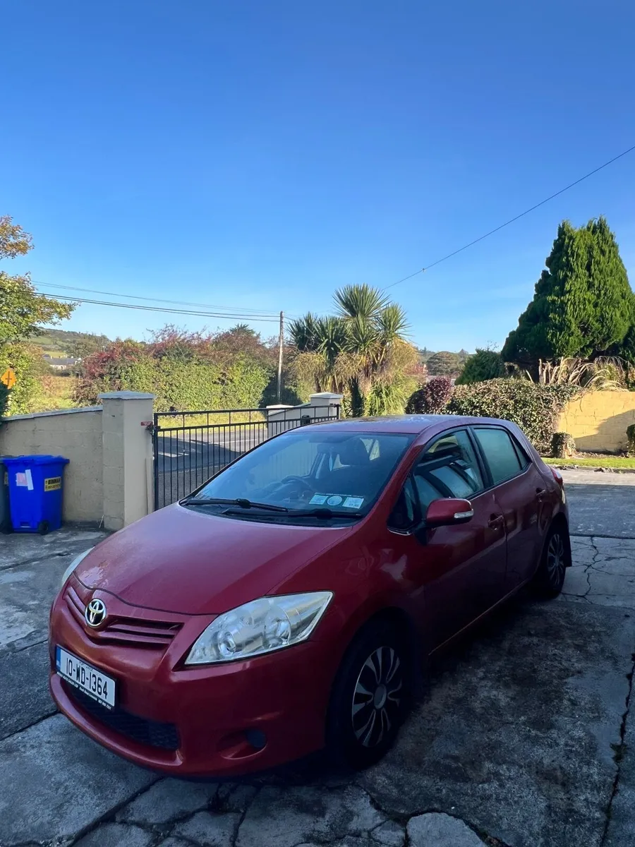 Toyota Auris 2010 Good Condition - Image 1