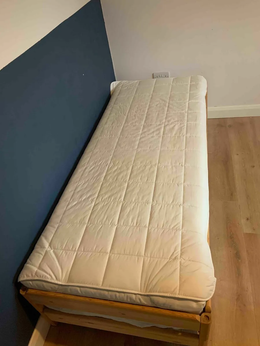 1 triple bunk bed and 1 twin stackable bed - Image 3