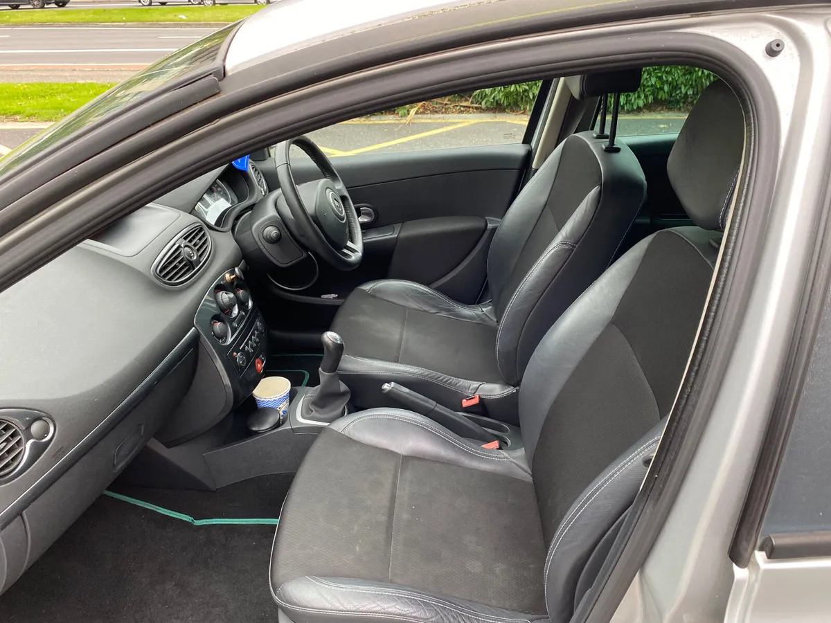 Renault Clio - 08725558536 - Image 2