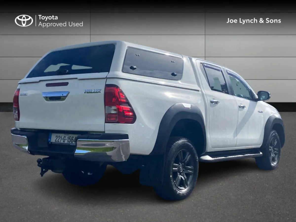 Toyota Hilux HILUX 2.8 SR5 DOUBLE CAB - Image 2