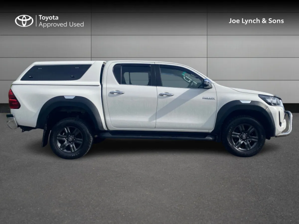 Toyota Hilux HILUX 2.8 SR5 DOUBLE CAB - Image 3
