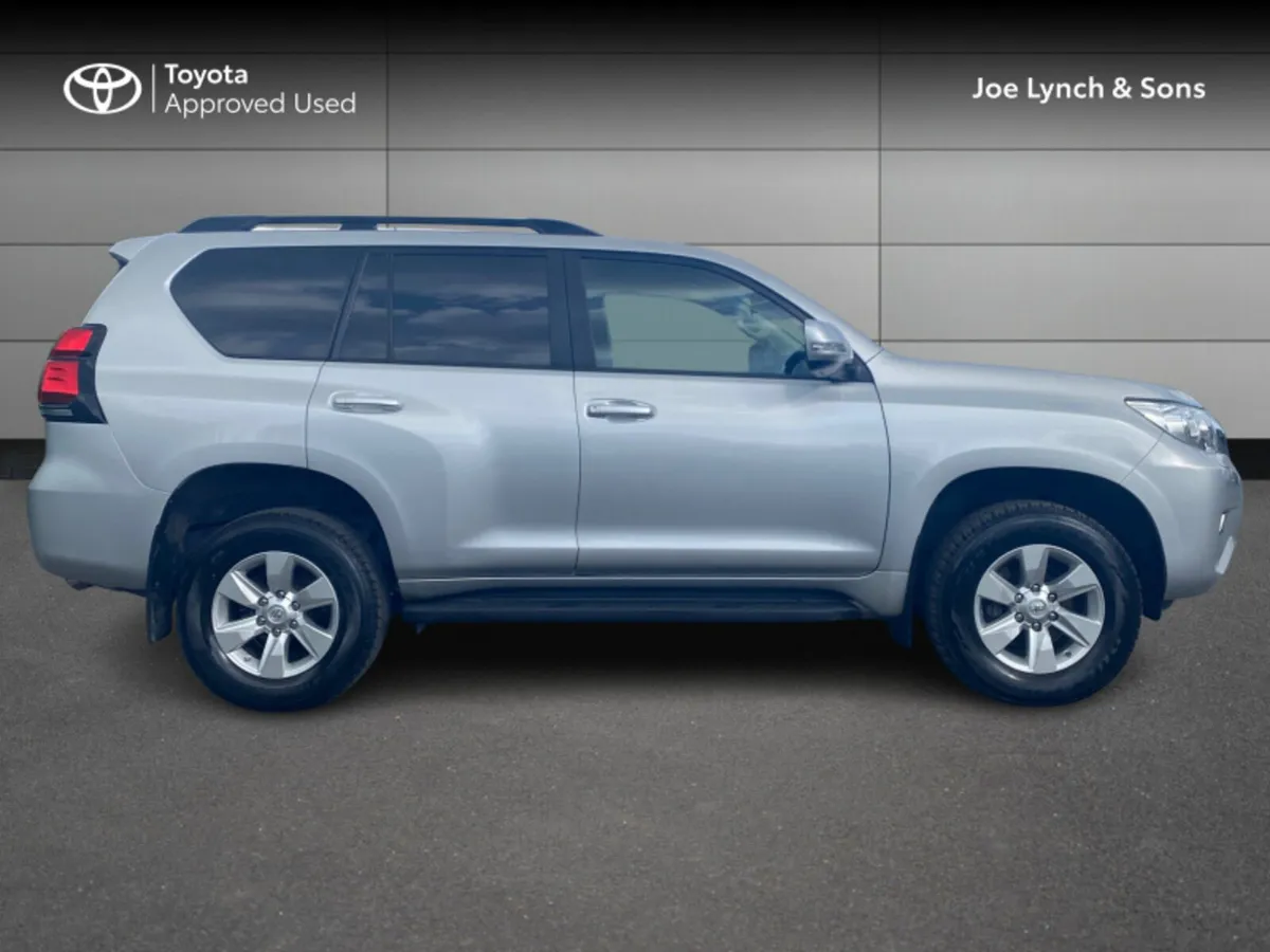 Toyota Land Cruiser LAND CRUISER LWB COMM A/T - Image 3