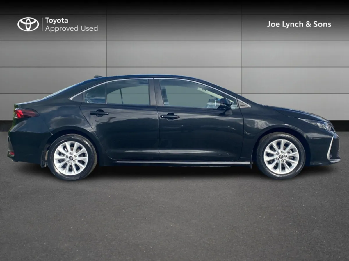 Toyota Corolla COROLLA HYBRID LUNA - Image 3