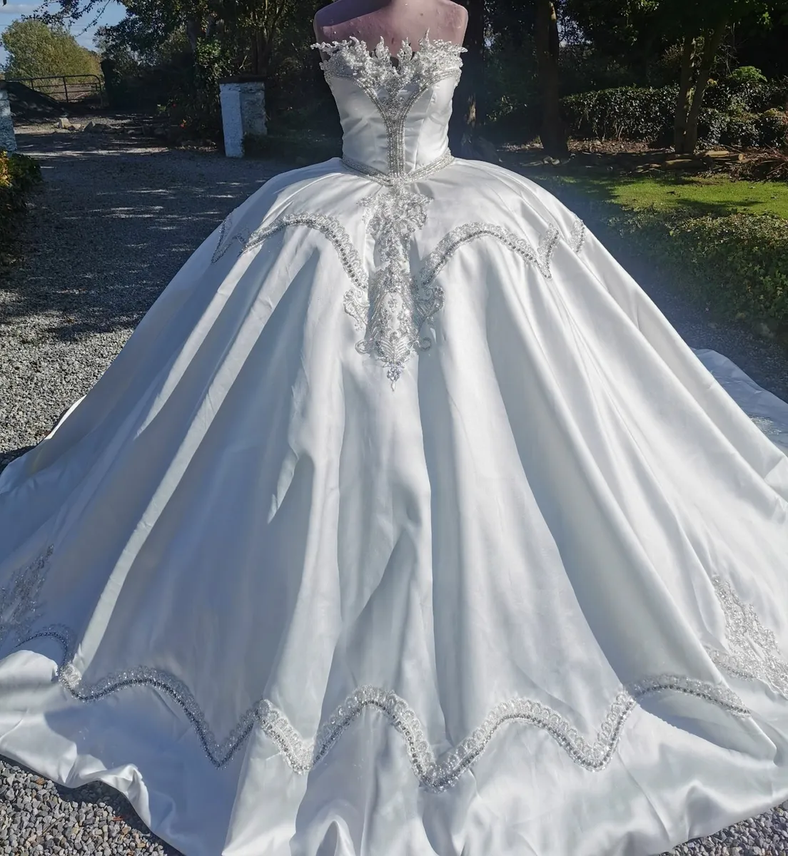 Wedding dress - Image 4