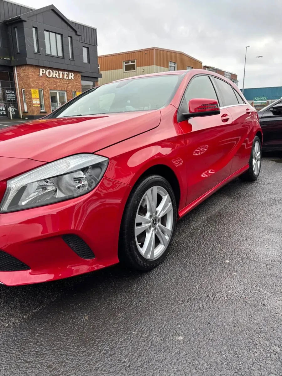 Mercedes-Benz A-Class 1.6 URBAN 2018 - Image 2