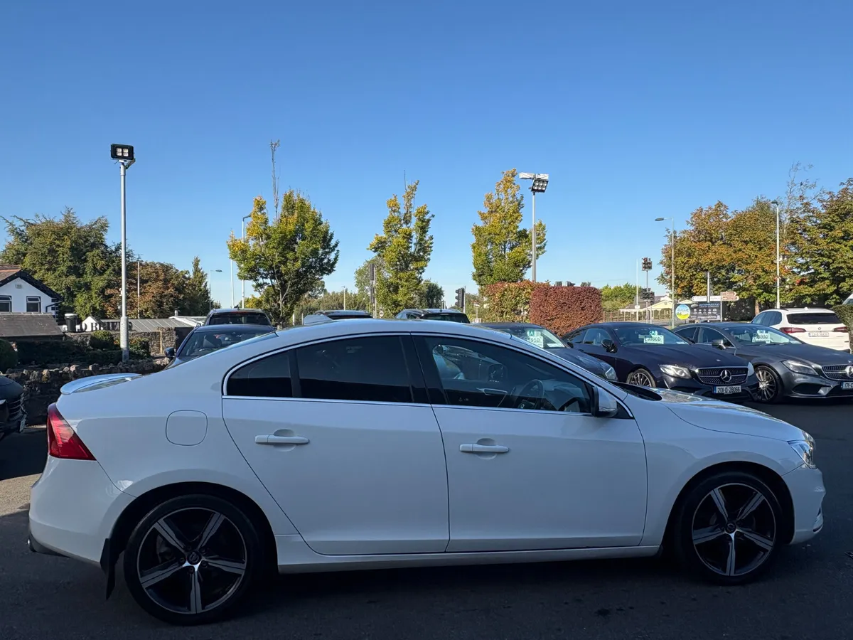 171 Volvo S60 R-Design 2.0 Diesel - Image 4