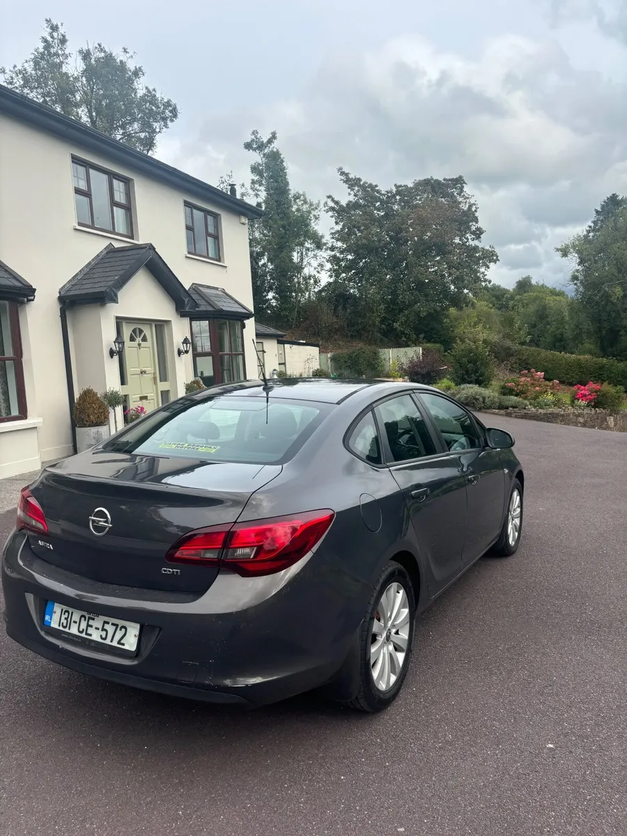 Opel Astra 2013 - Image 3
