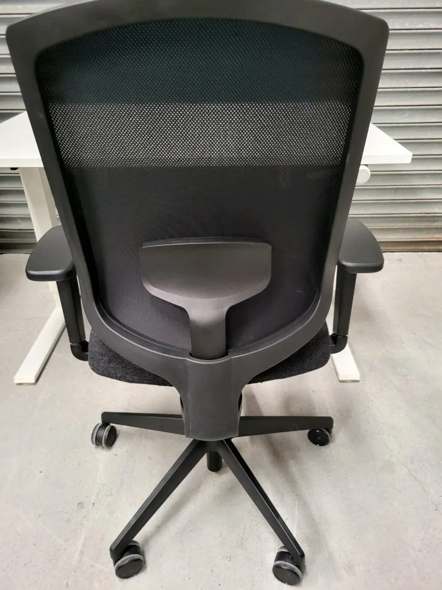 Excellent Quality Senator Office Chairs. Mint Cond - Image 4