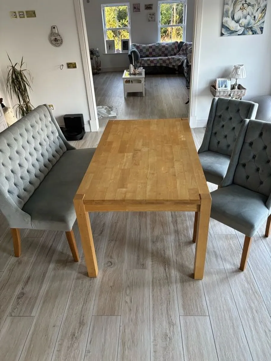 Table and chairs for sale - Image 1