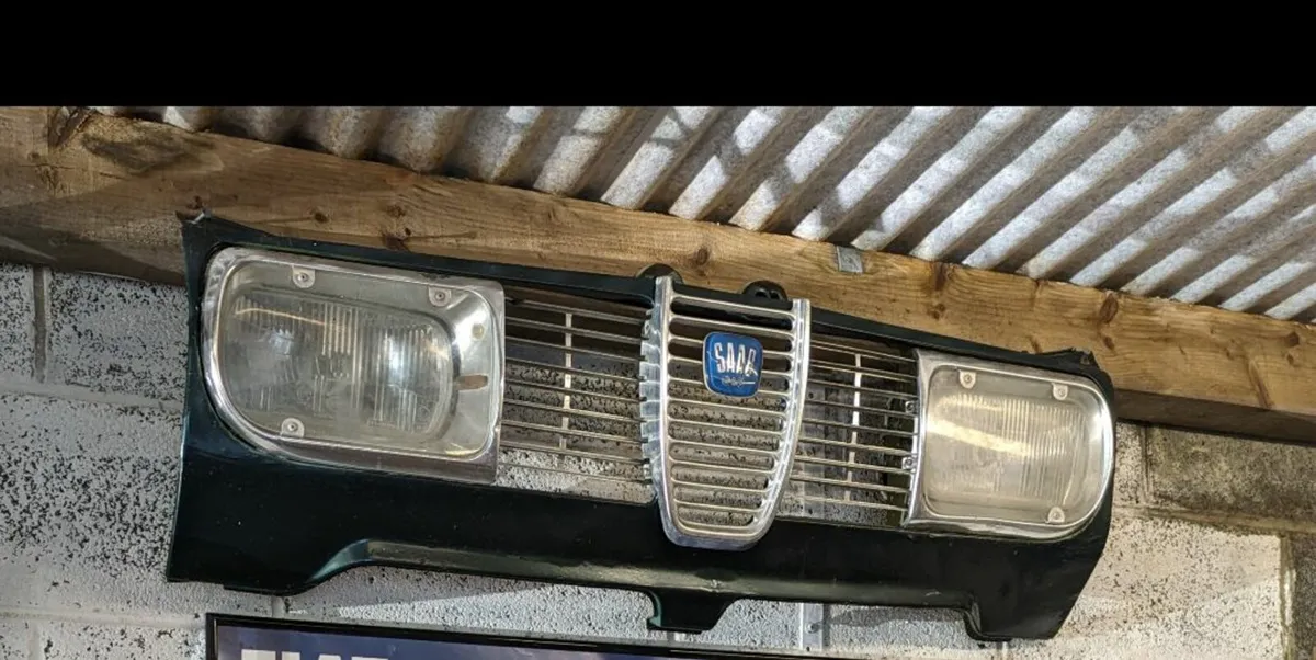 Alfa car parts, brochures etc - Image 1