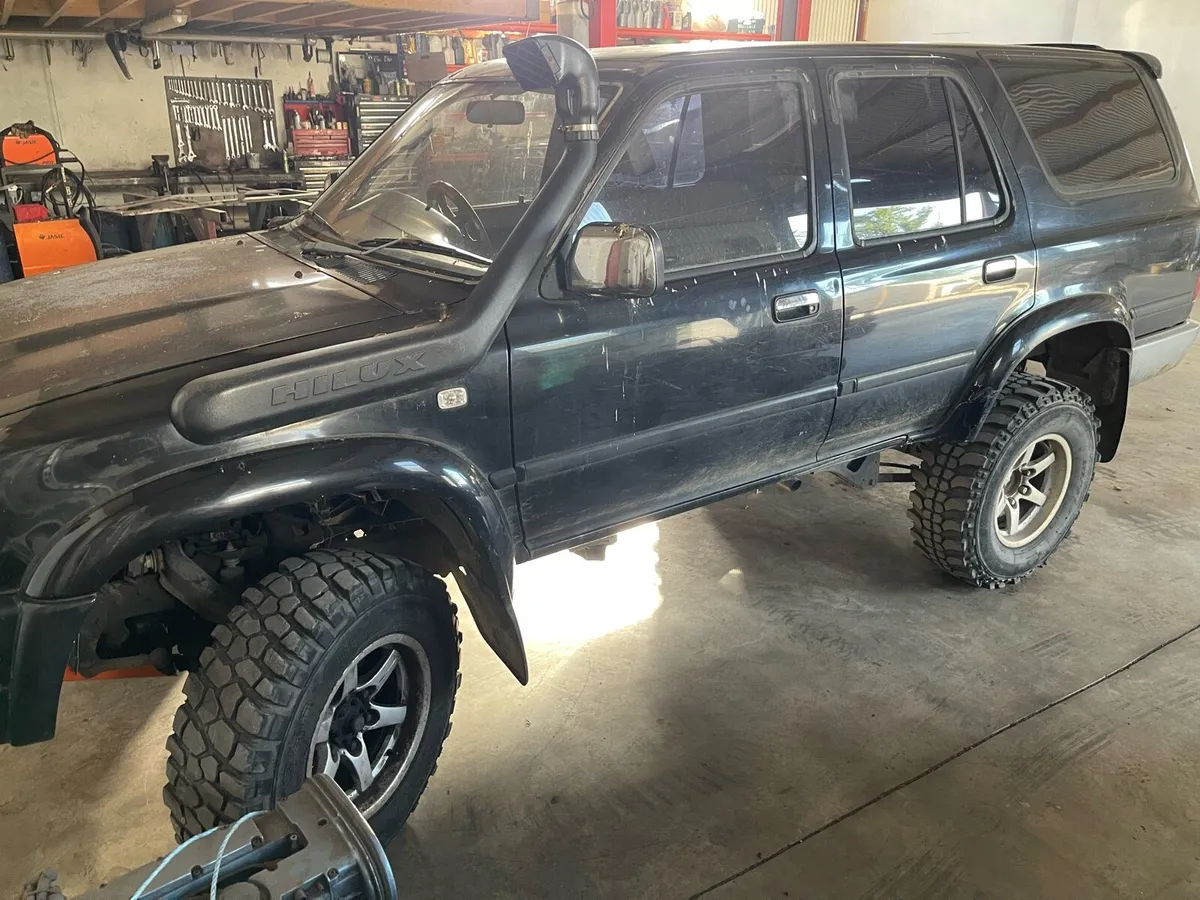 1993 toyota hilux surf 3.0TD - Image 2