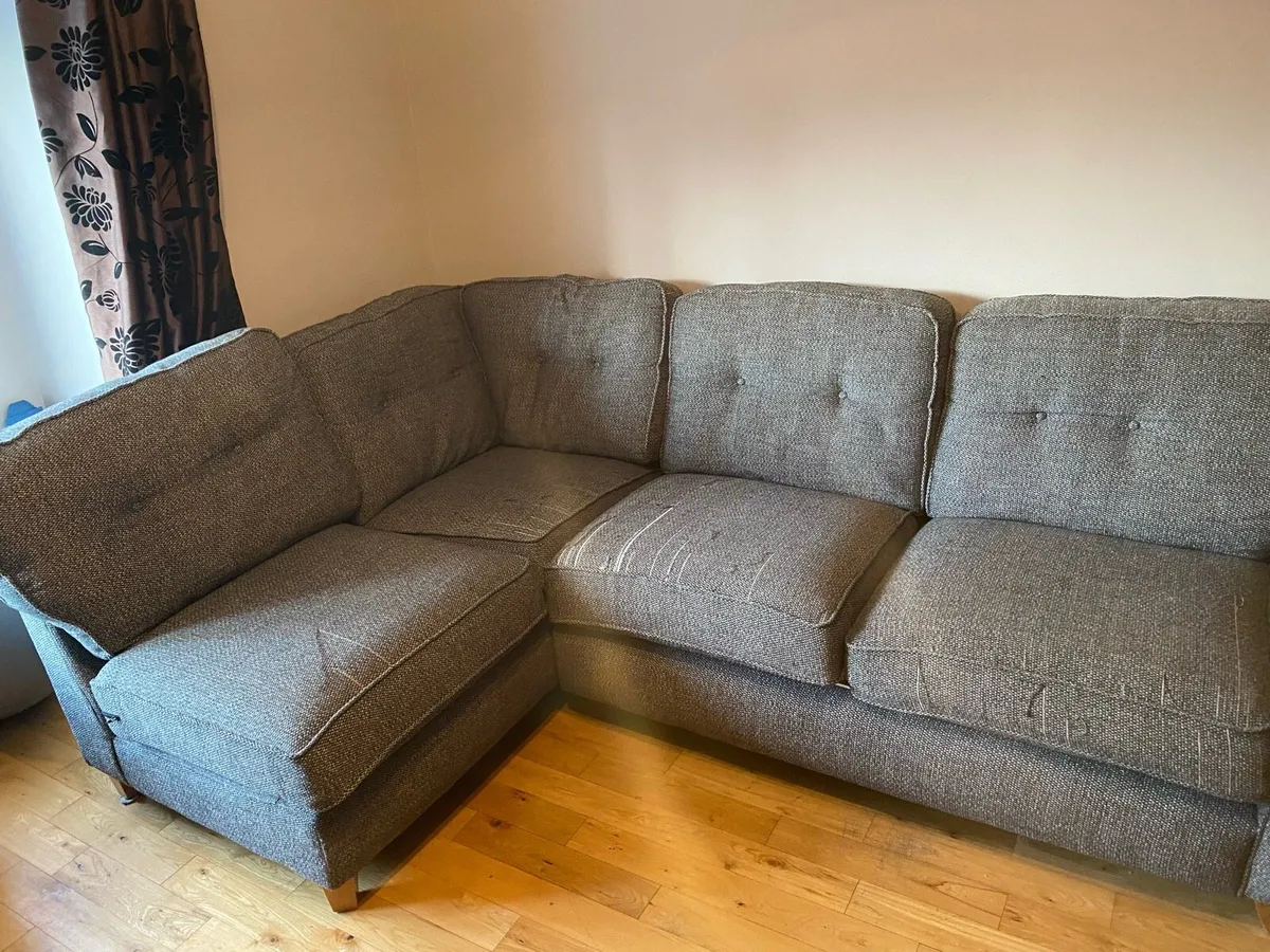 Corner couch, 2 seater and footstool - Image 1