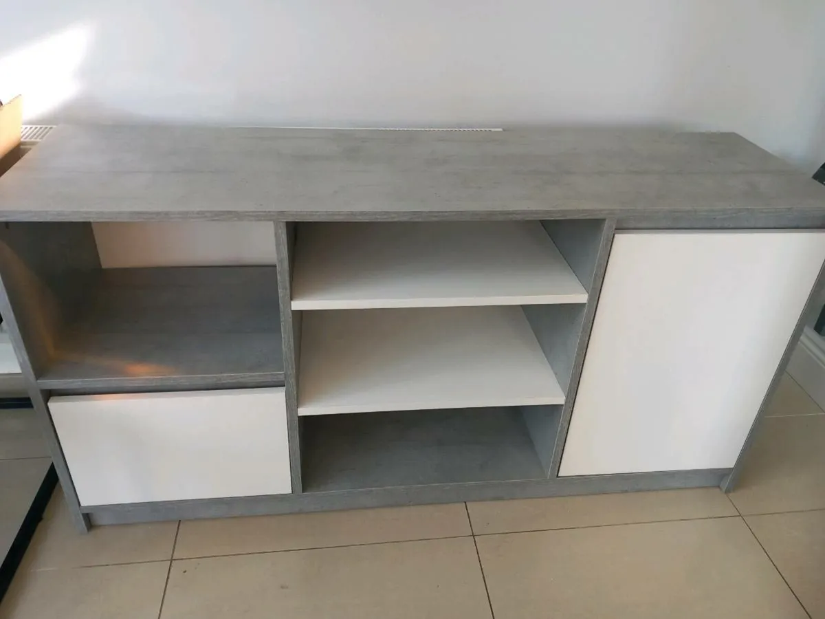 Tv cabinet - Image 2