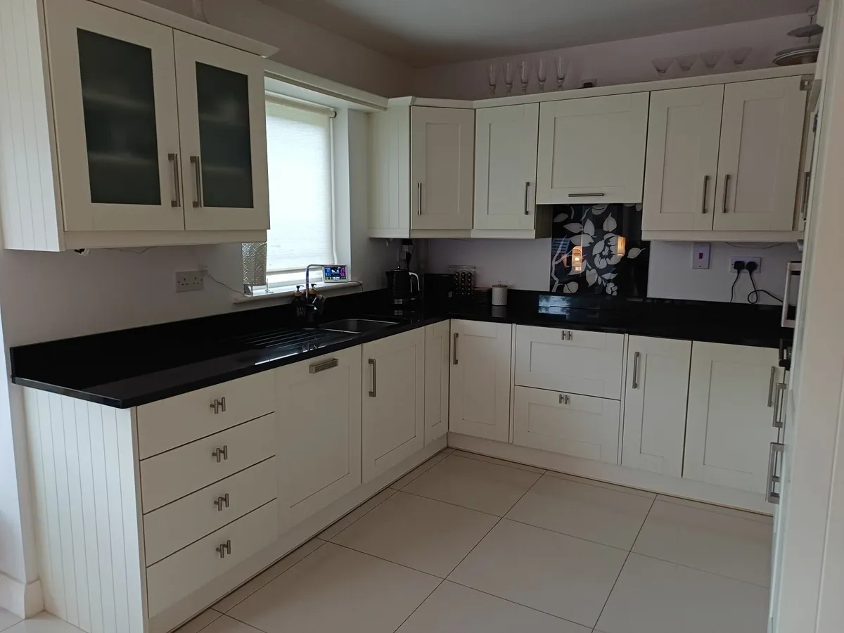 Kitchen - Image 4