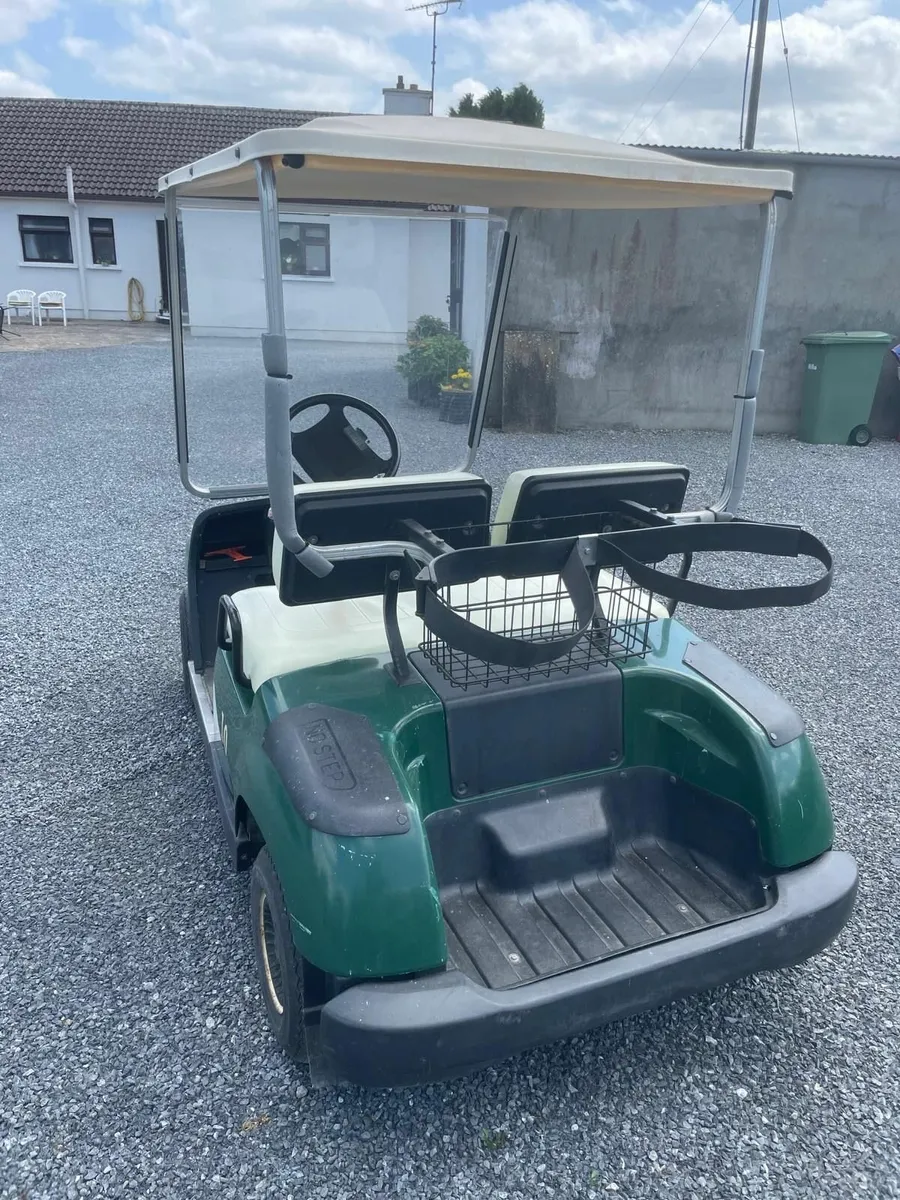 Yamaha Golf Buggy & Trailer - Image 2