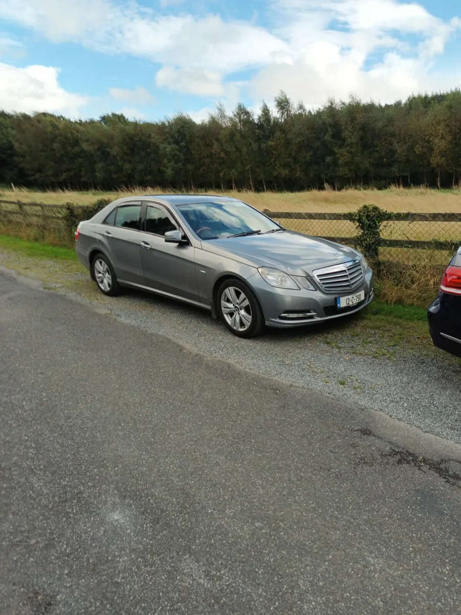 12 mercedes e200 cdi auto nctd lovely clean car - Image 1