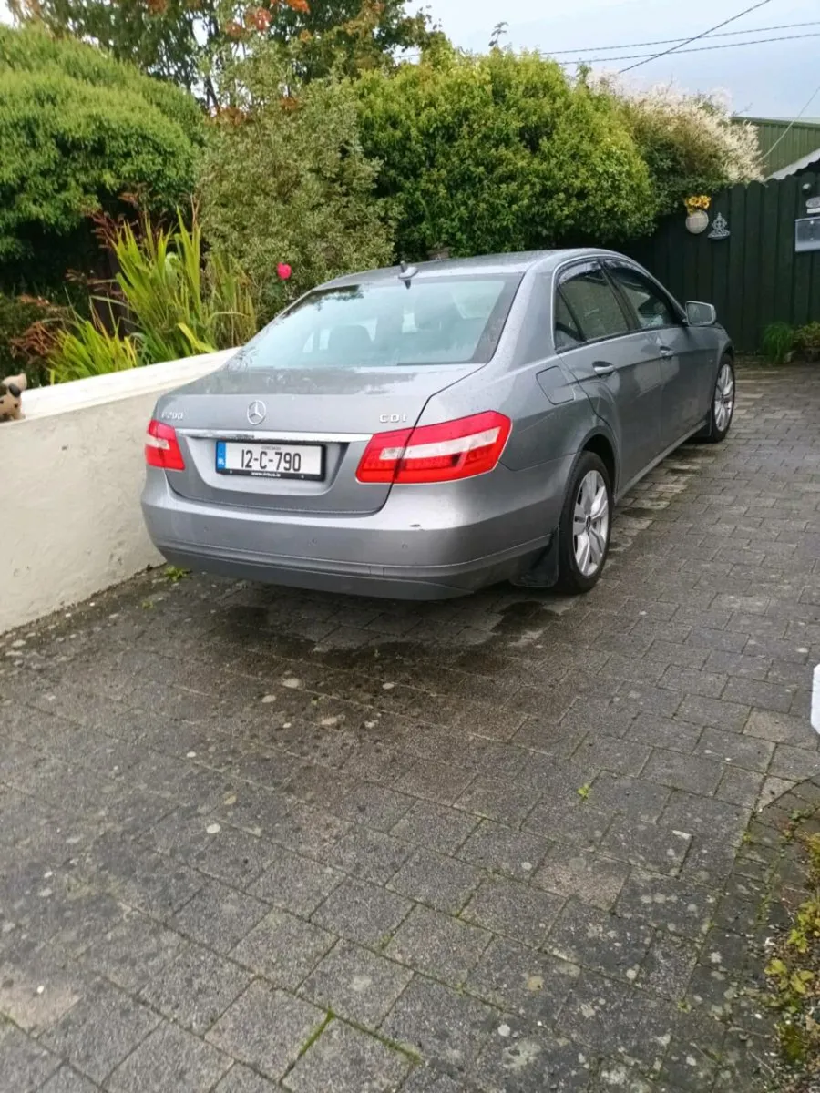 12 mercedes e200 cdi auto nctd lovely clean car - Image 4