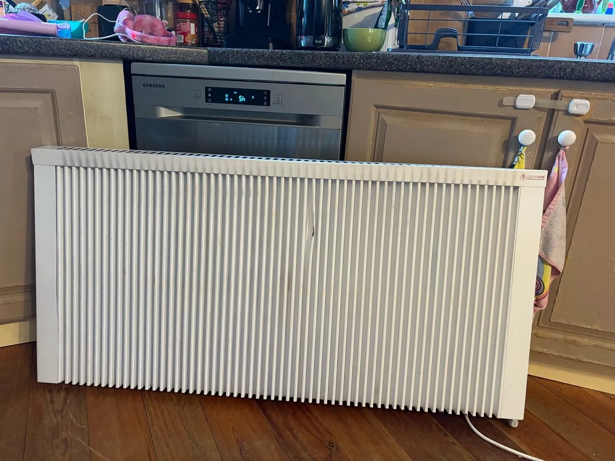 Electric Heater 2400W - Image 1