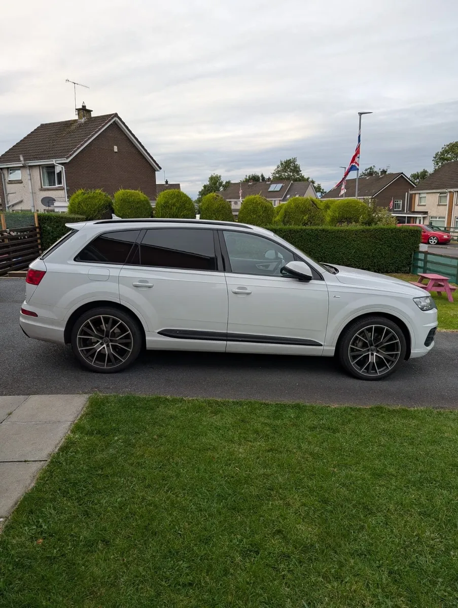 Audi Q7 2019 - Image 1