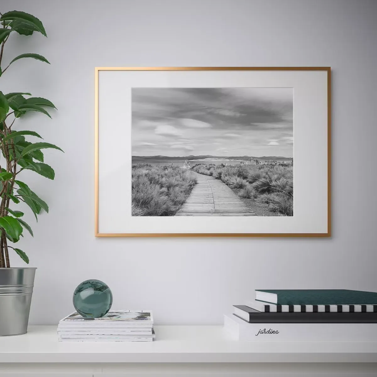 Picture Frames - Image 1