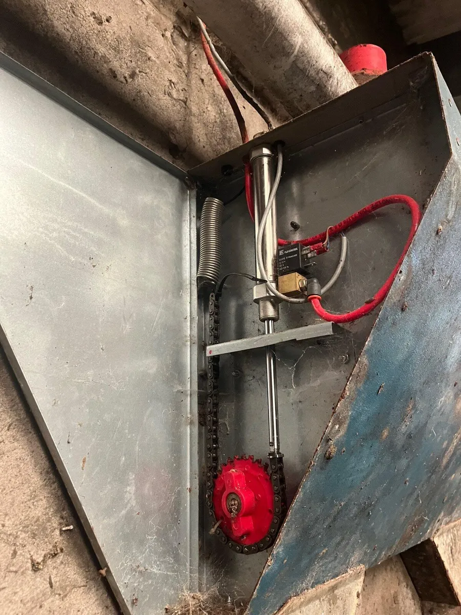 Pearson Compressed Air Feeders - Image 2