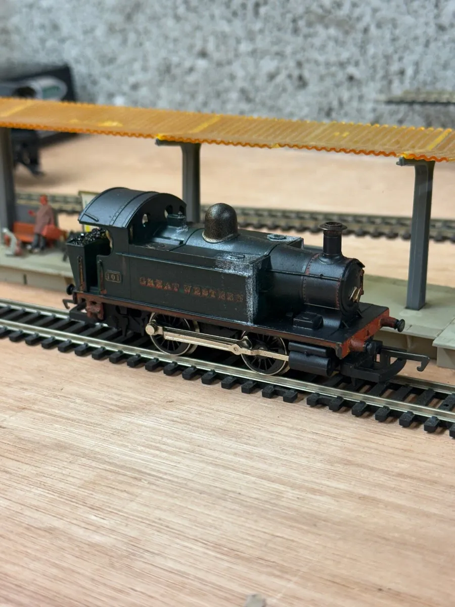 Hornby GWR locomotive - Image 1