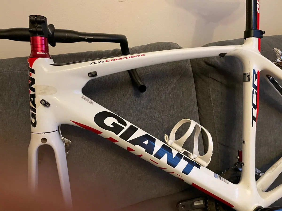 Giant Carbon TCR Frame Bike - Image 2