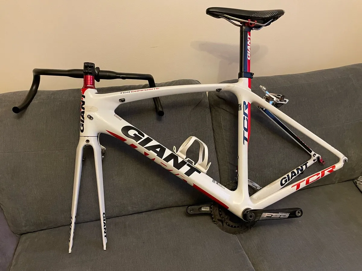 Giant Carbon TCR Frame Bike - Image 1