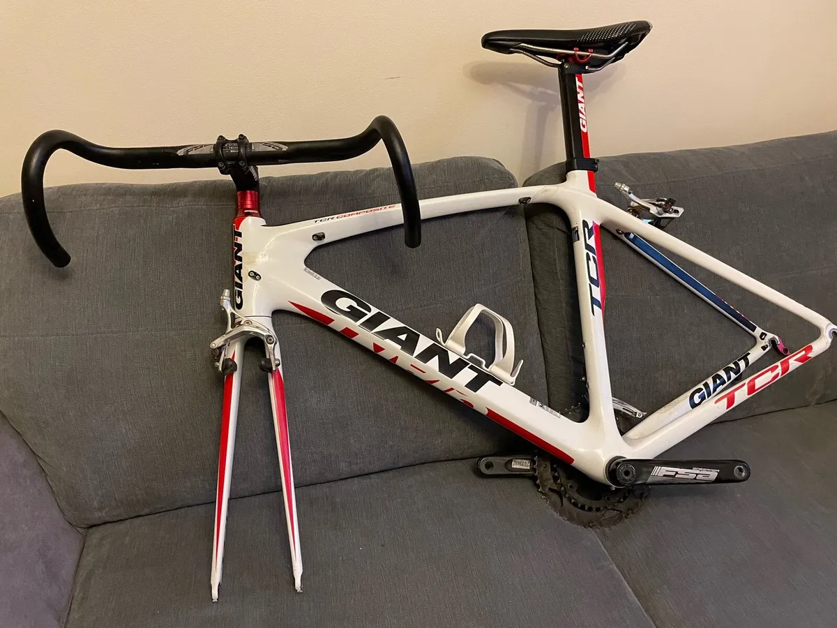 Giant Carbon TCR Frame Bike - Image 4