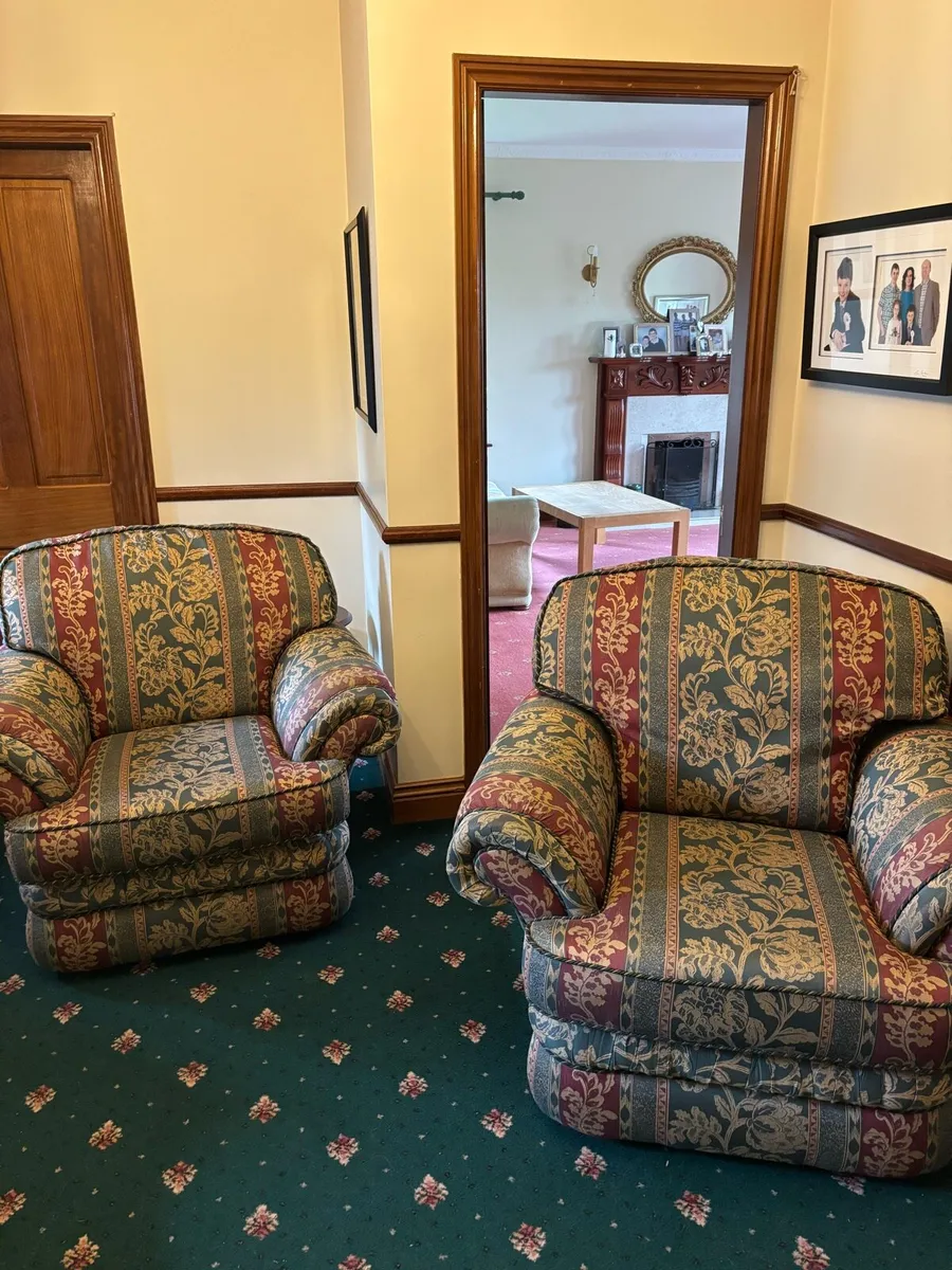 3 piece Couch set for sale - Image 2