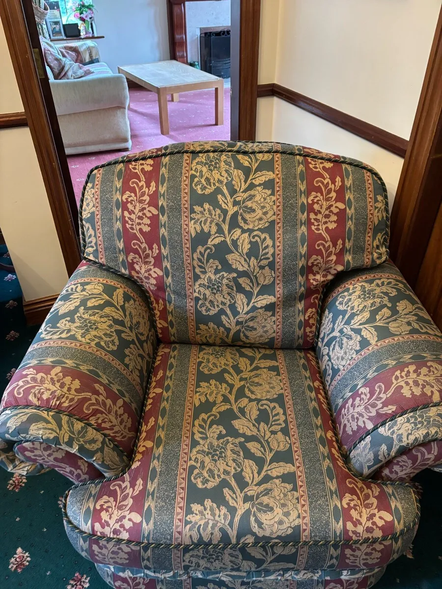 3 piece Couch set for sale - Image 3
