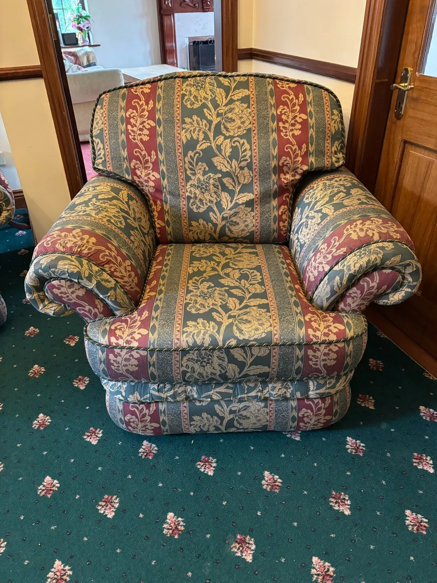 3 piece Couch set for sale - Image 4
