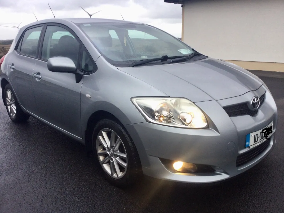 Toyota Auris - Image 1