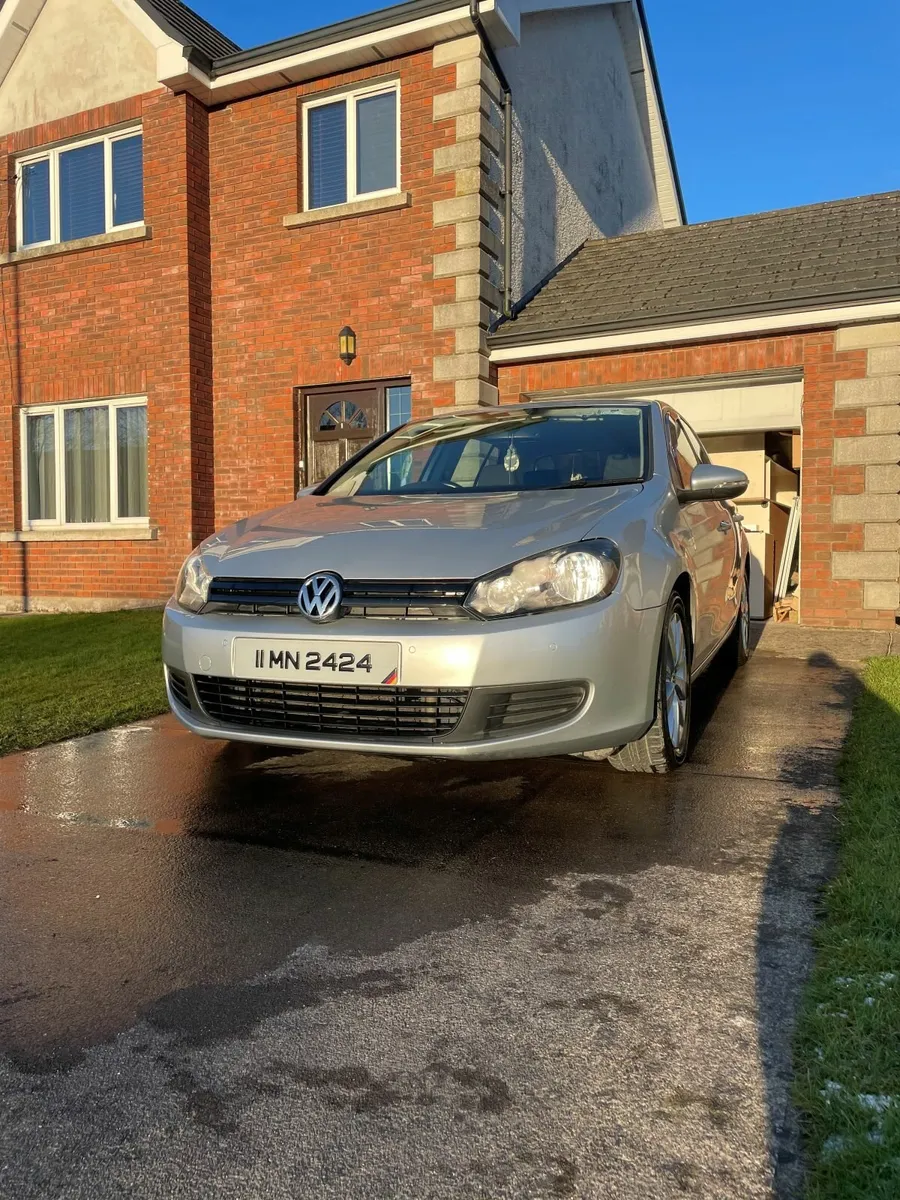 Volkswagen Golf 2011 - Image 1