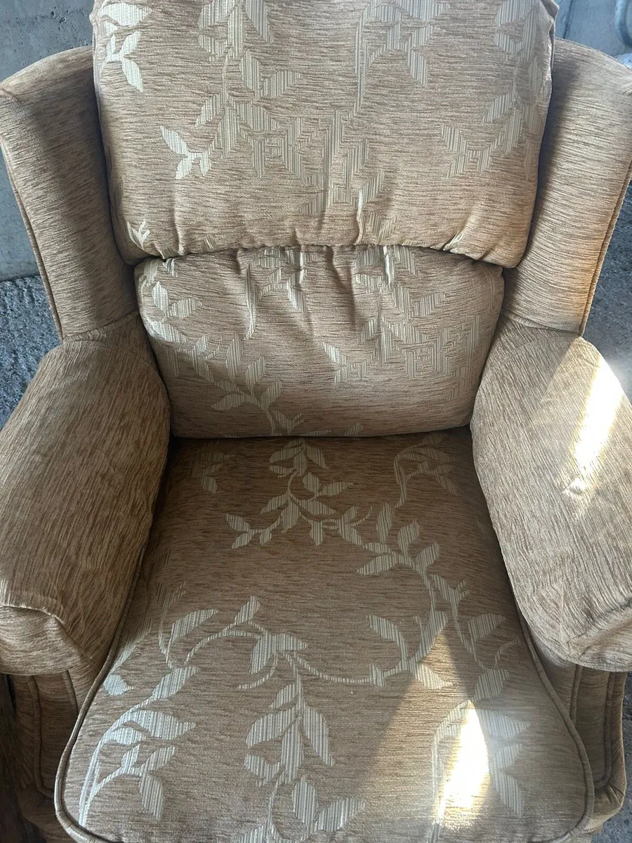 3 seater Couch & 2 Armchairs - Image 2