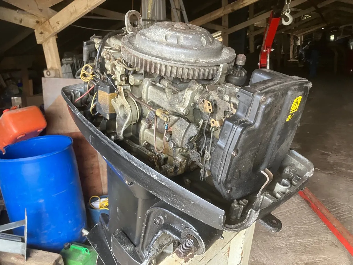 EVINRUDE 60HP OUTBOARD LONG SHAFT SPARES REPAIRS - Image 1