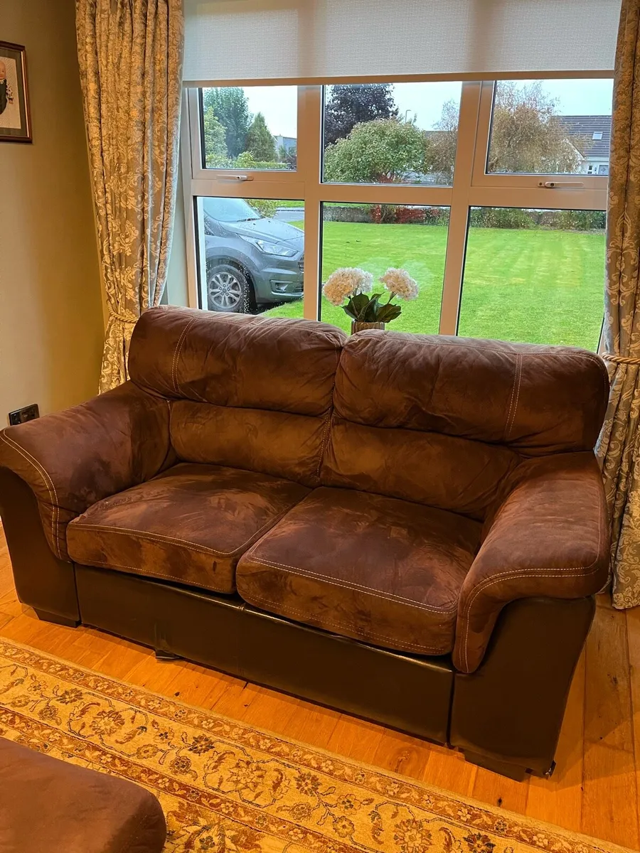 Suite of furniture - Image 2