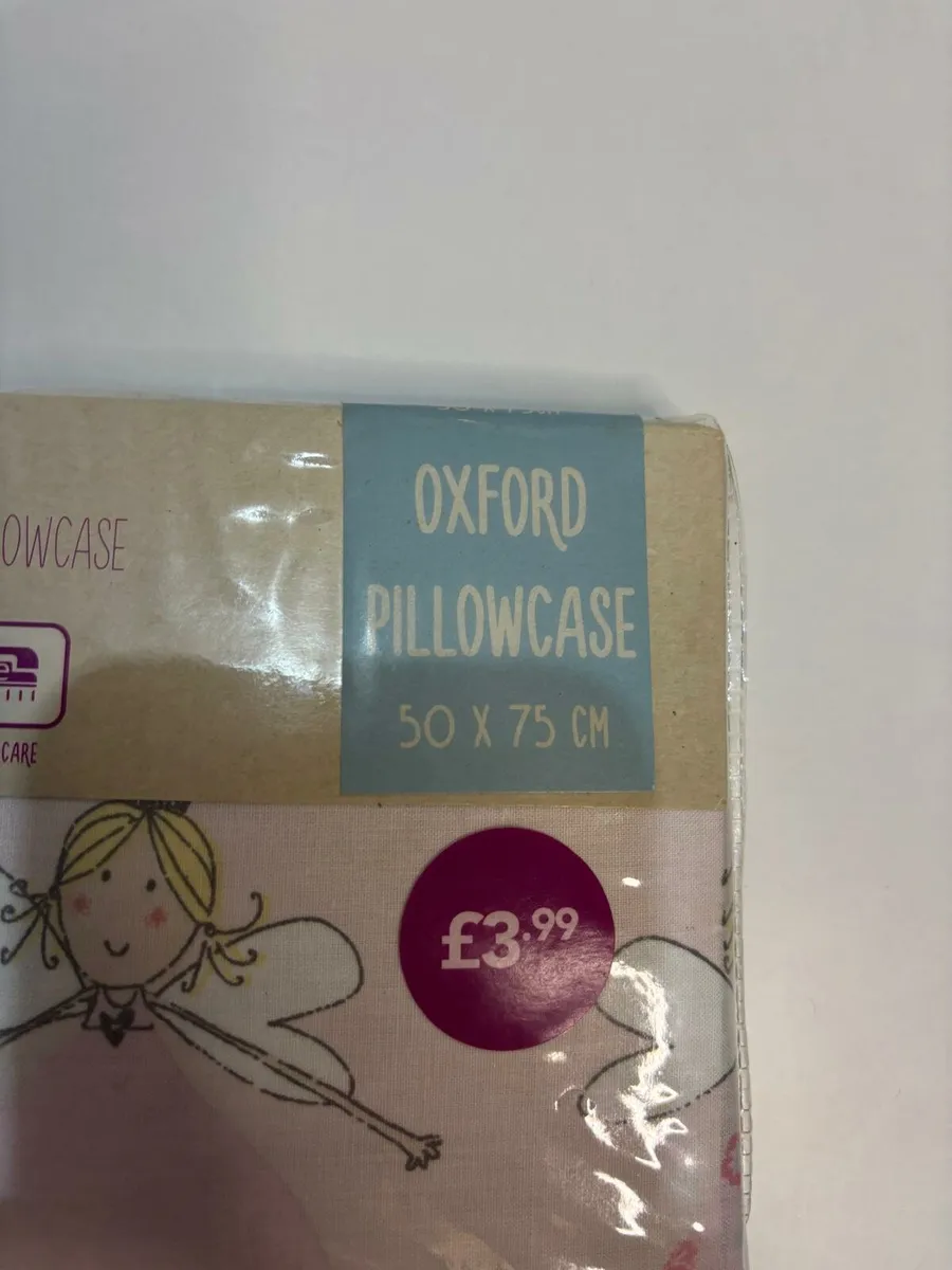 Girls Bedding and Curtains. - Image 1